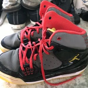 Jordan’s hightop boys shoes good condition